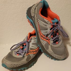 Saucony excursion tennis shoes